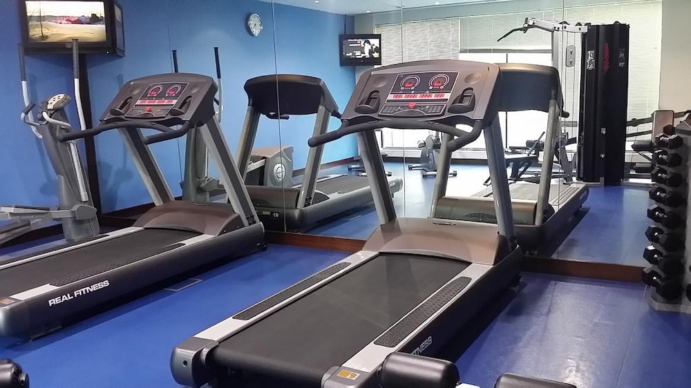 Asiana Hotel Dubai Luaran gambar Treadmills