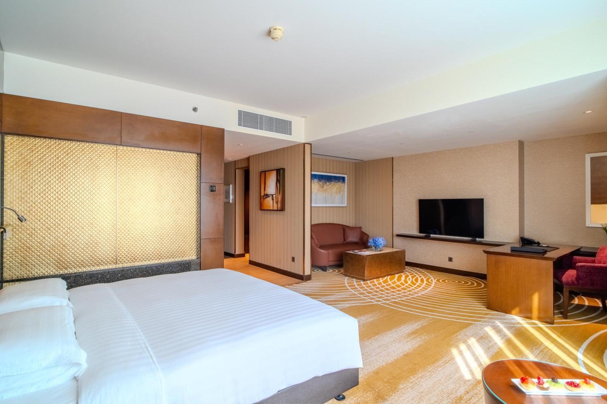 Asiana Hotel Dubai Luaran gambar A room at the hotel