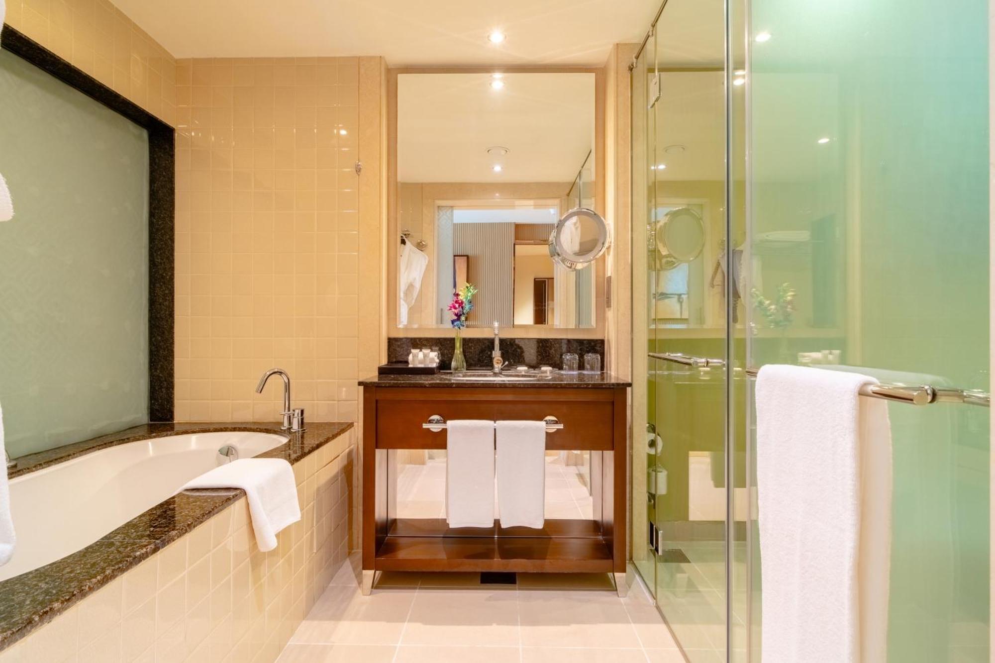 Asiana Hotel Dubai Luaran gambar Bathroom