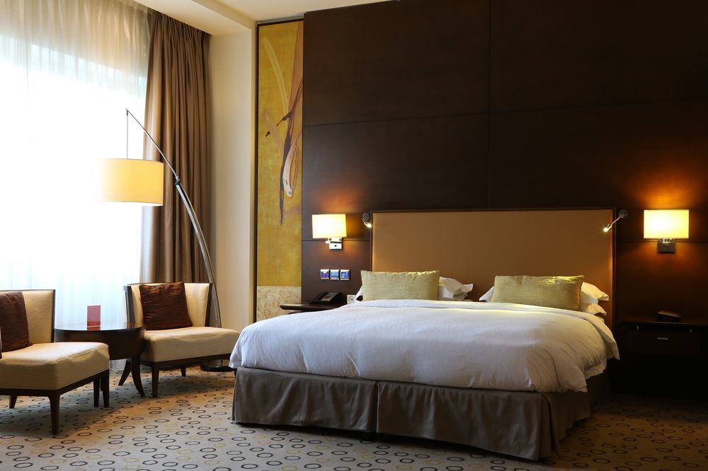 Asiana Hotel Dubai Luaran gambar A room at the hotel